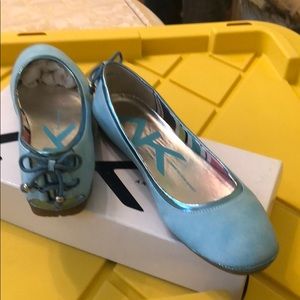 Tiffany, blue fancy lady like flats!